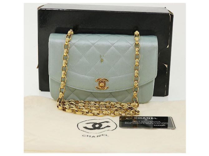 CHANEL Borsa a tracolla Diana Matelasse Satin Light Blue CC Auth 33325alla Blu chiaro - vista 12