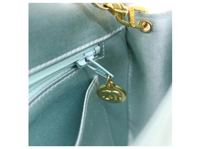 CHANEL Borsa a tracolla Diana Matelasse Satin Light Blue CC Auth 33325alla Blu chiaro - vista 25