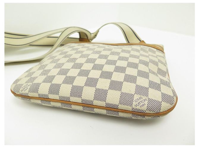 LOUIS VUITTON BOSPHORE BORSA MESSENGER CON TRACOLLA BORSA DAMIER AZUR IN TELA A TRACOLLA Bianco - vista 3