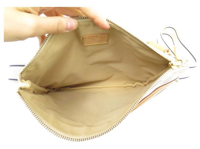 LOUIS VUITTON BOSPHORE BORSA MESSENGER CON TRACOLLA BORSA DAMIER AZUR IN TELA A TRACOLLA Bianco - vista 5