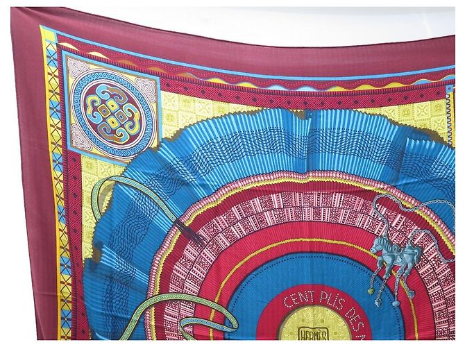 Aline Hermès HERMES CENT PLIS SHAWL SCIARPA DEL MIAO HONORE 140 SCIARPA CM IN CASHMERE Bordò - vista 2