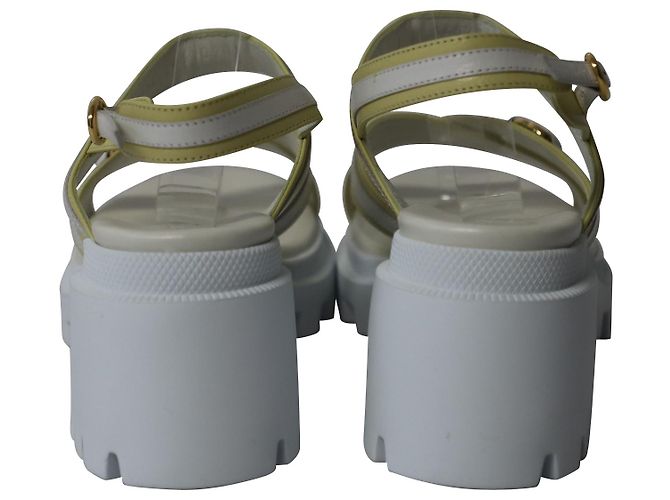 Gucci Interlocking GG Sandaletten mit Blockabsatz aus weißem Leder - Ansicht 5