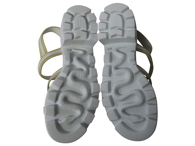 Gucci Interlocking GG Sandaletten mit Blockabsatz aus weißem Leder - Ansicht 6