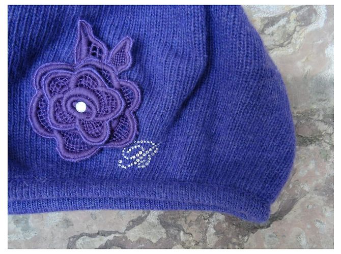 Berretto Blumarine Viola in Cashmere e Lana con Logo Swarovski Porpora - vista 3