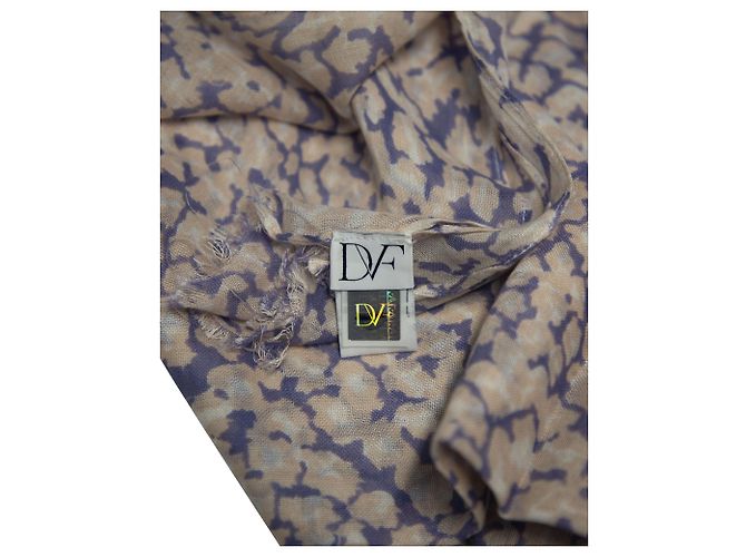 Diane Von Furstenberg Animal Print Schal aus Lila Modal - Ansicht 3