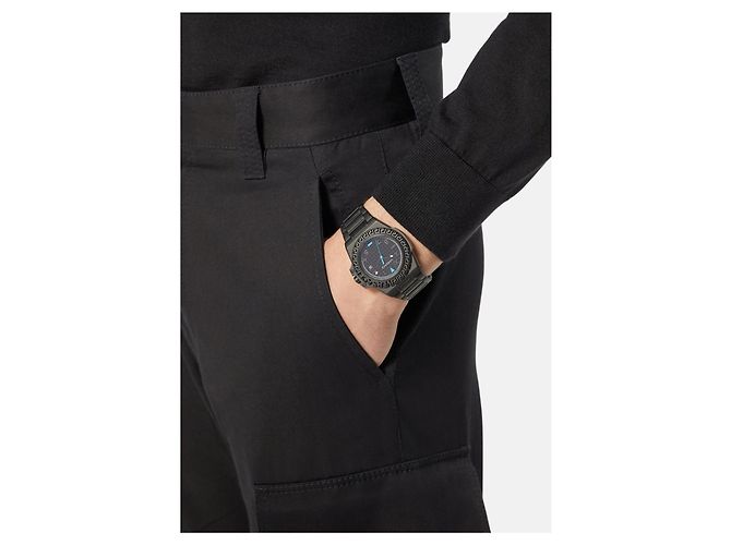 Relógio com pulseira Versace Greca Reaction Preto - vista 5