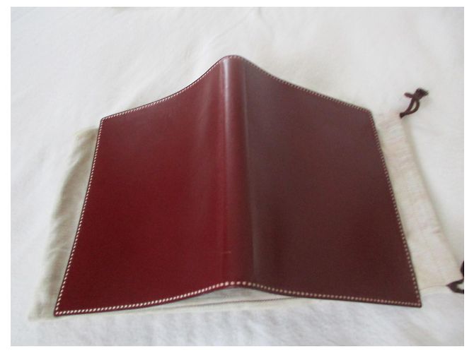 Hermès Protector semanal piel burdeos. - vista 2