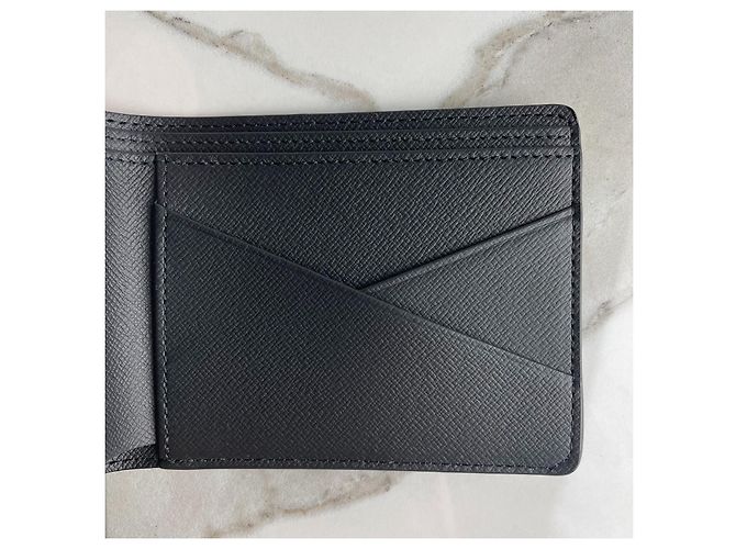 Louis Vuitton Portefeuille Multiple Dark grey - view 9