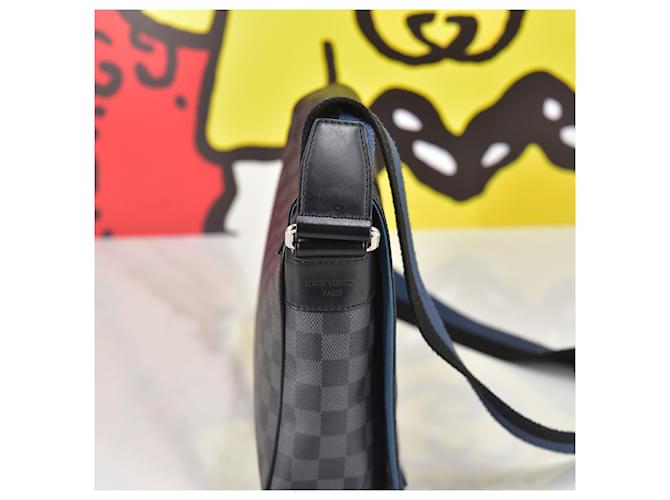 Louis Vuitton Damier Graphite District PM Nero - vista 10