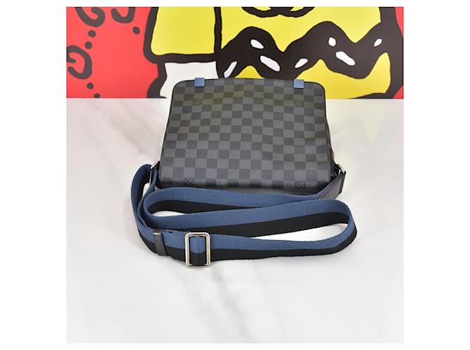 Louis Vuitton Damier Graphite District PM Nero - vista 5