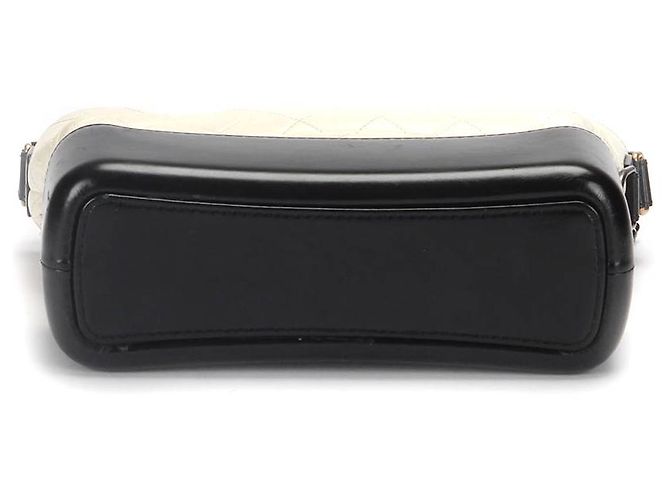 Chanel Medium Gabrielle Schultertasche aus Leder Weiß - Ansicht 6