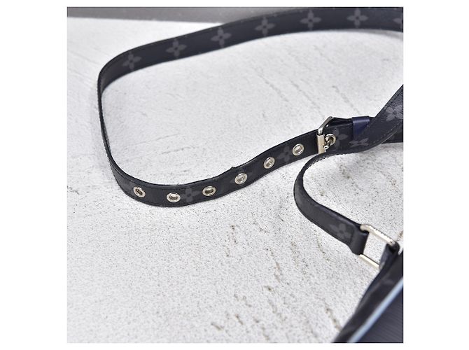 Louis Vuitton Épi Monogramme Danube PM Bleu - vue 10