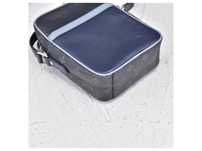 Louis Vuitton Épi Monogramme Danube PM Bleu - vue 7