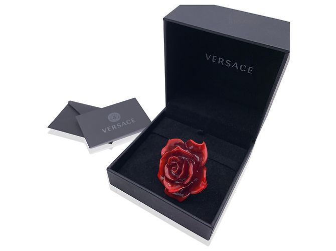 Versace Taille de bague en résine rose fleur florale oversizee rouge 15 - vue 2