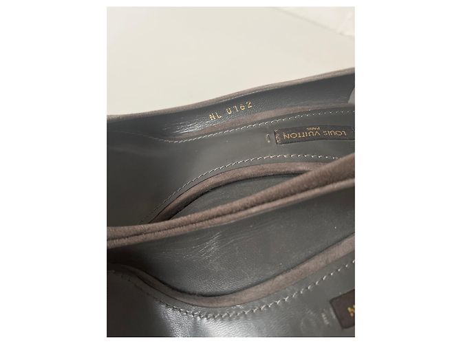 Louis Vuitton High Heels Grau Hirschleder - Ansicht 3