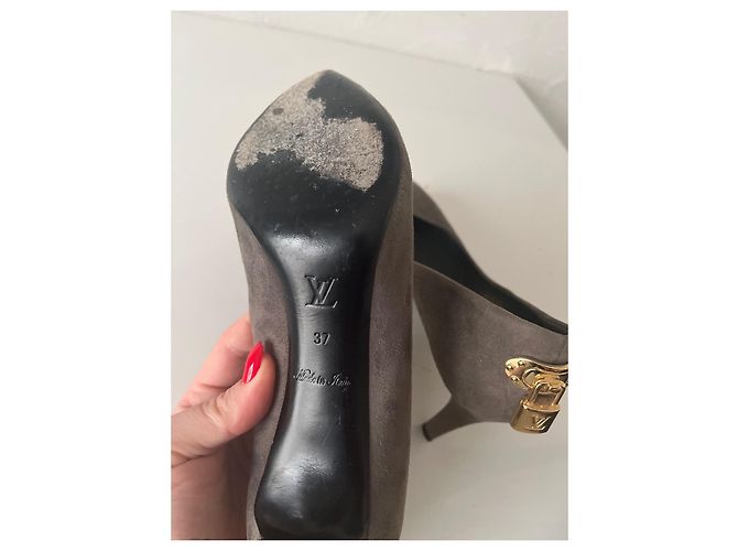 Louis Vuitton High Heels Grau Hirschleder - Ansicht 4