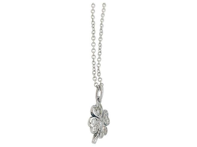 Dodo Pomellato Collana e pendente Dodo "Trifoglio" in oro bianco e diamanti. - vista 4