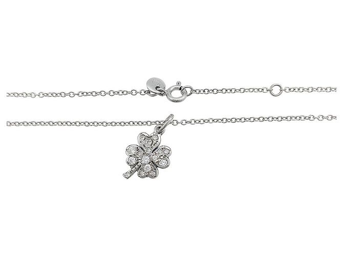 Dodo Pomellato Collana e pendente Dodo "Trifoglio" in oro bianco e diamanti. - vista 6