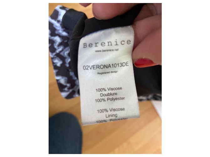 Berenice Zebra Print Jacke aus Viskose Schwarz Weiß - Ansicht 8