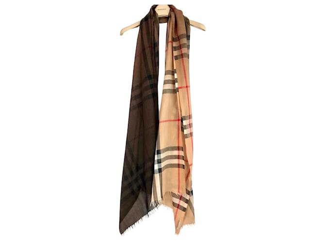 Bella sciarpa burberry degradata beige sciarpa sciarpa marrone 215X70cm - vista 7