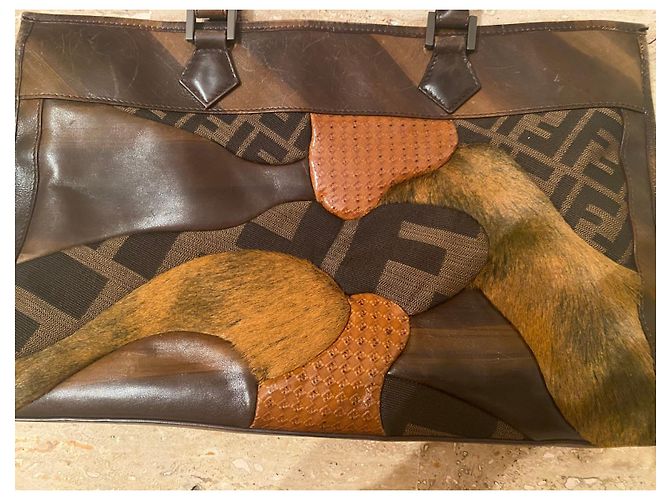 Borsa a mano Fendi Patchwork in pelle e pelliccia marrone cioccolato - vista 2