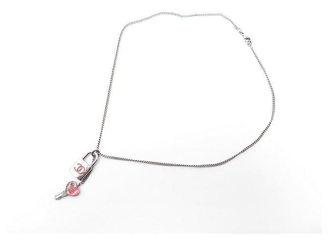 COLLANA CON LUCCHETTO E CHIAVE CHANEL 2007 COLLANA CON LUCCHETTO IN METALLO ARGENTO - vista 2