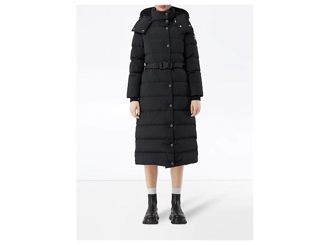 ABRIGO ACOLCHADO DE LARGO MEDIO CON CAPUCHA BURBERRY. Negro - vista 9