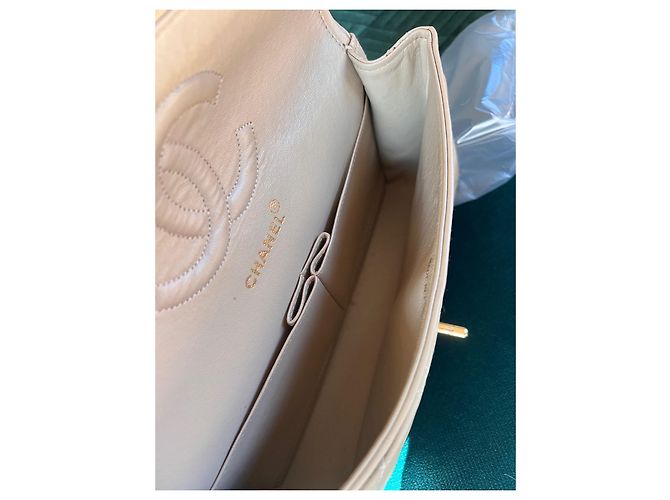Timeless Chanel mittel gefütterte Klappe Beige - Ansicht 9