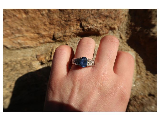 Autre Marque Ring aus Weißgold mit ovalem blauem Saphir und Diamanten Größe 55 Silber - Ansicht 3