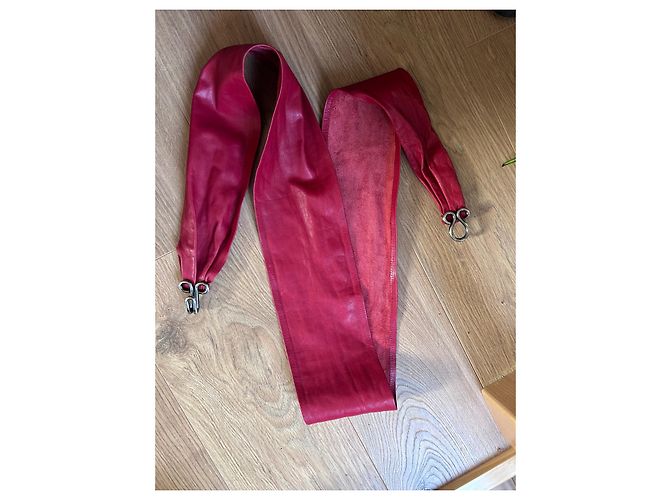 Christian Dior Gürtel aus rotem Leder - Ansicht 4