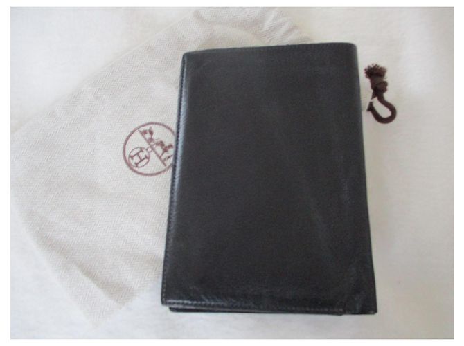 Hermès Black leather wallet. - view 2