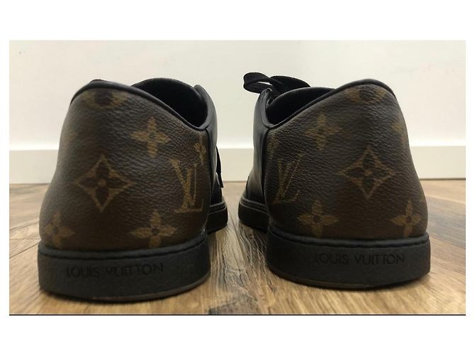 Sneakers Louis Vuitton in pelle nera Nero - vista 4