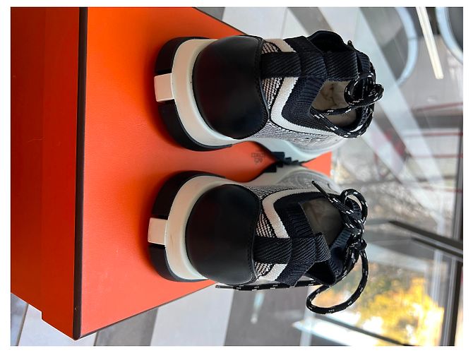 Hermès Sneakers Addict nero/bianco - vista 3