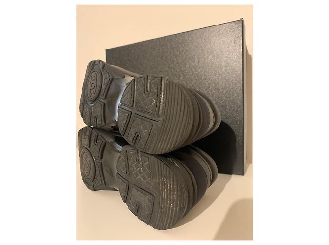 Chanel RARE BASKETS NOIRES CLASSIQUE TAILLE 40 - vue 5