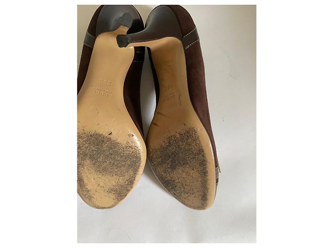 Tacchi Gucci in camoscio e pelle marrone Taglia 38 - vista 8