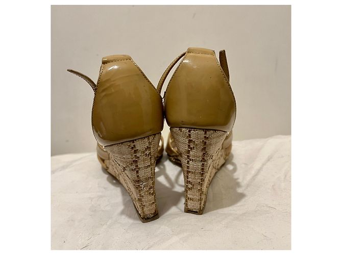 Sandali con zeppa Dior in vernice Beige - vista 5