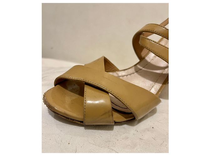 Sandali con zeppa Dior in vernice Beige - vista 9