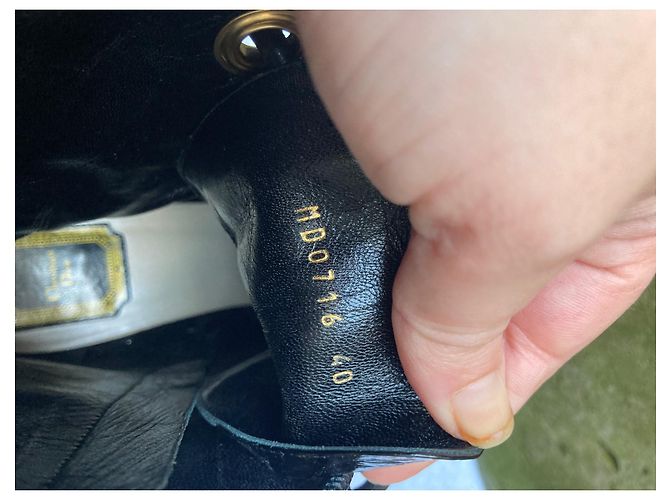 Sublimi stivaletti originali Dior neri e oro - vista 9