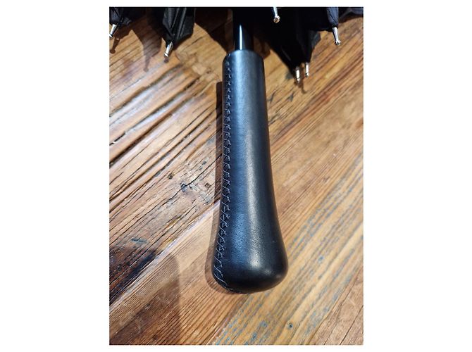 Chanel umbrella black leather handle - view 4