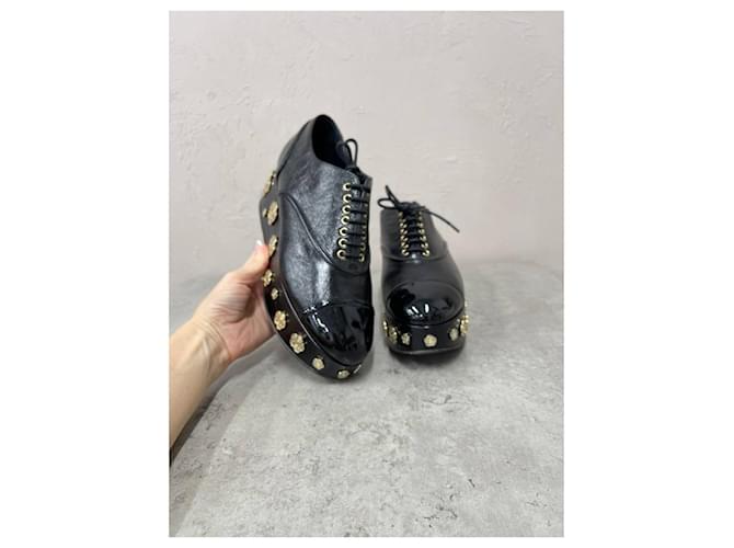 Chanel Camelia Oxford in nero - vista 3