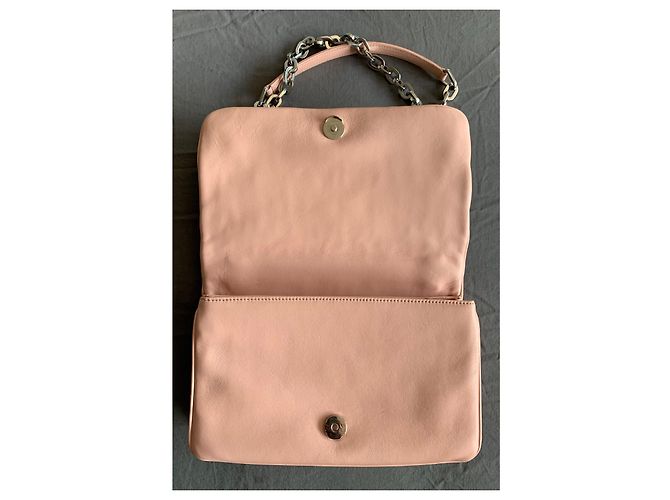 Borsa a tracolla Prada Nappa Gaufre in pelle rosa - vista 11
