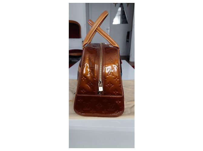 Borsa Louis Vuitton Monogramma Pelle Vernice Cognac Bronzo Rame - vista 17