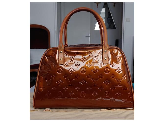 Borsa Louis Vuitton Monogramma Pelle Vernice Cognac Bronzo Rame - vista 2