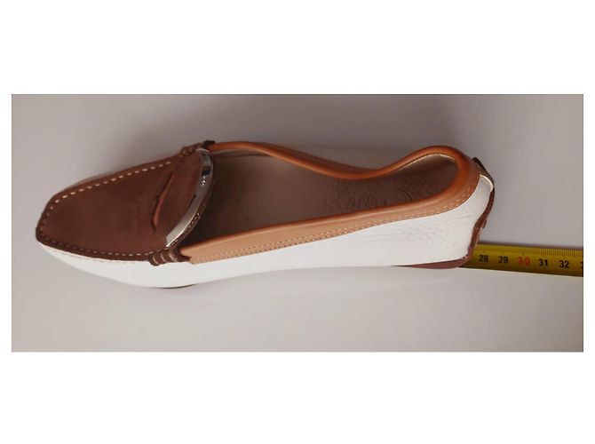 Mocassini Tod's in pelle Eggshell Bronze Caramel Rame Bianco sporco Bronzo Caramello - vista 11