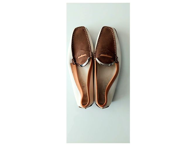 Mocassini Tod's in pelle Eggshell Bronze Caramel Rame Bianco sporco Bronzo Caramello - vista 2