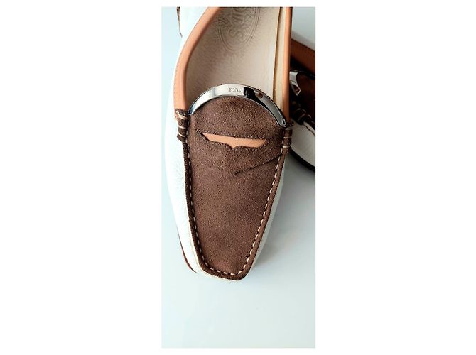 Mocassini Tod's in pelle Eggshell Bronze Caramel Rame Bianco sporco Bronzo Caramello - vista 6