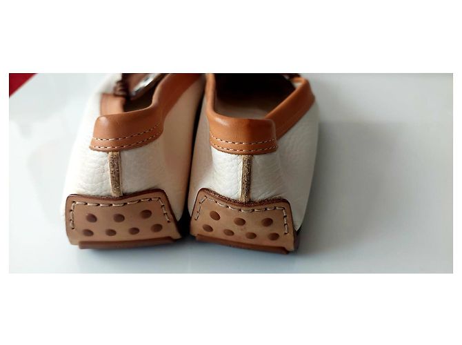 Mocassini Tod's in pelle Eggshell Bronze Caramel Rame Bianco sporco Bronzo Caramello - vista 7
