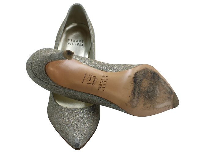 La rapina di Stuart Weitzman 95 Décolleté in Pelle Lamé Glitter Oro D'oro Metallico - vista 5