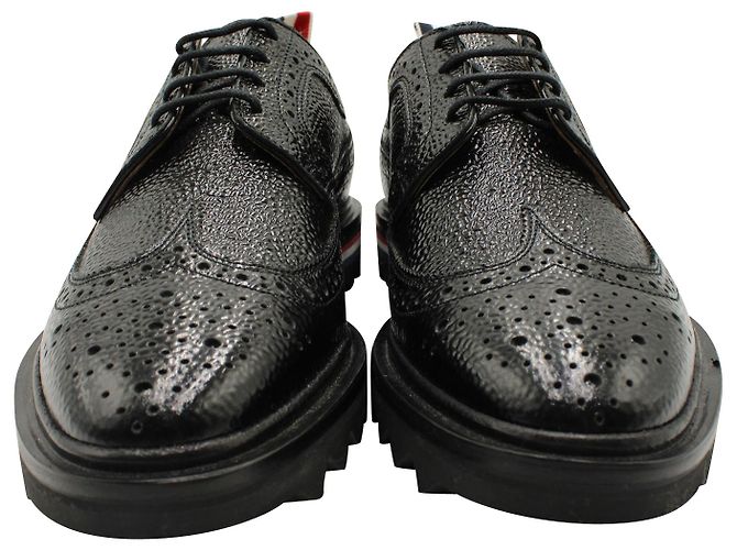 Thom Browne Classic Longwing suola brogue filettata in pelle martellata nera - vista 2