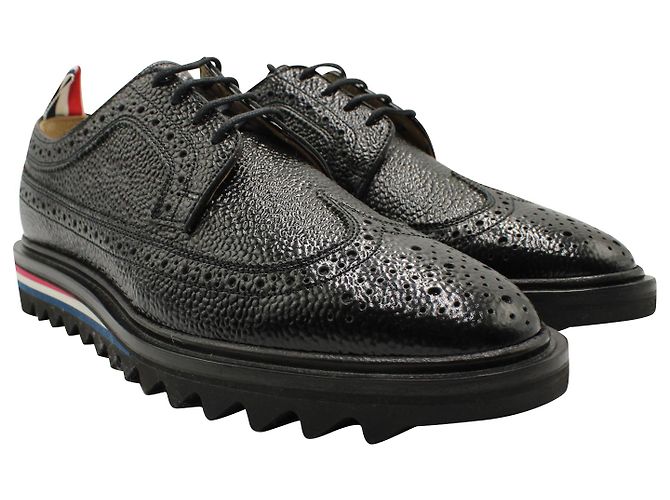 Thom Browne Classic Longwing suola brogue filettata in pelle martellata nera - vista 3